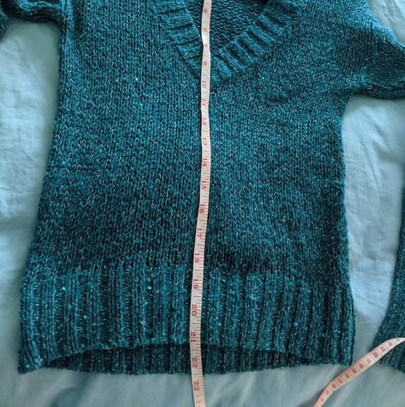 Pretty sparkly sweater top - Picture 14 of 15